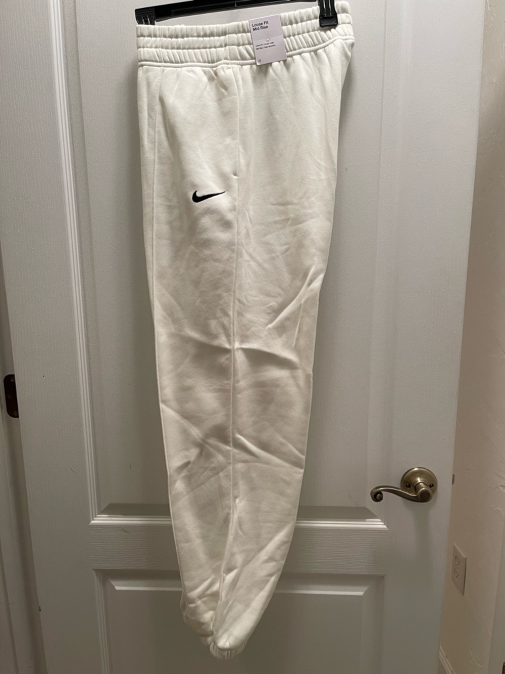 Nike Cream Loose Fit Mid Rise Sweatpants